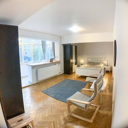 Luterana Studio Apartment Букурещ Екстериор снимка