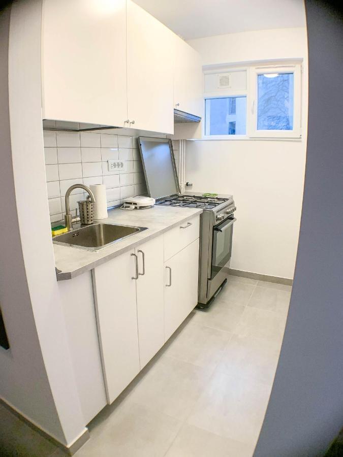 Luterana Studio Apartment Букурещ Екстериор снимка