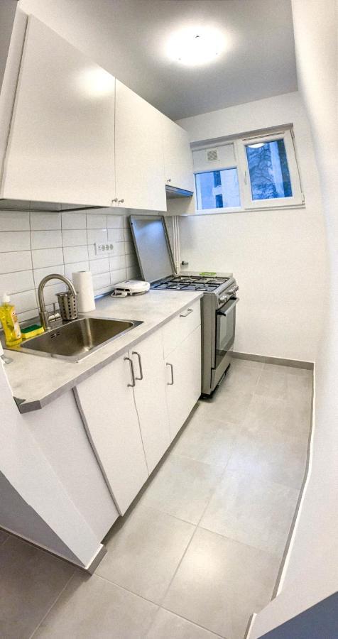 Luterana Studio Apartment Букурещ Екстериор снимка