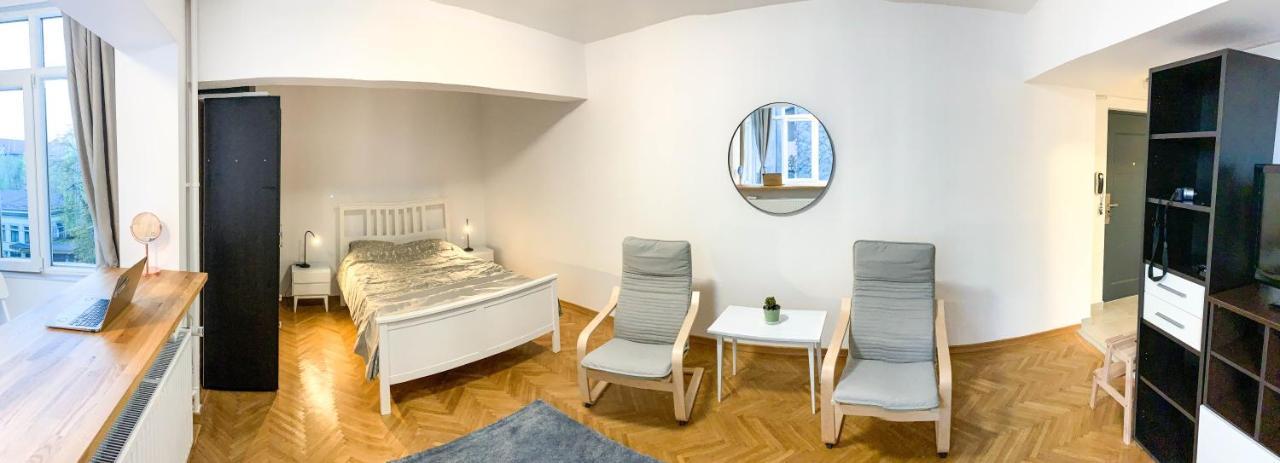 Luterana Studio Apartment Букурещ Екстериор снимка
