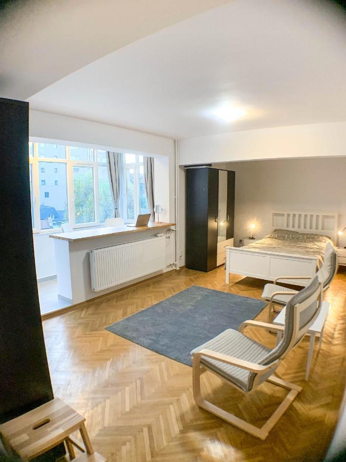 Luterana Studio Apartment Букурещ Екстериор снимка
