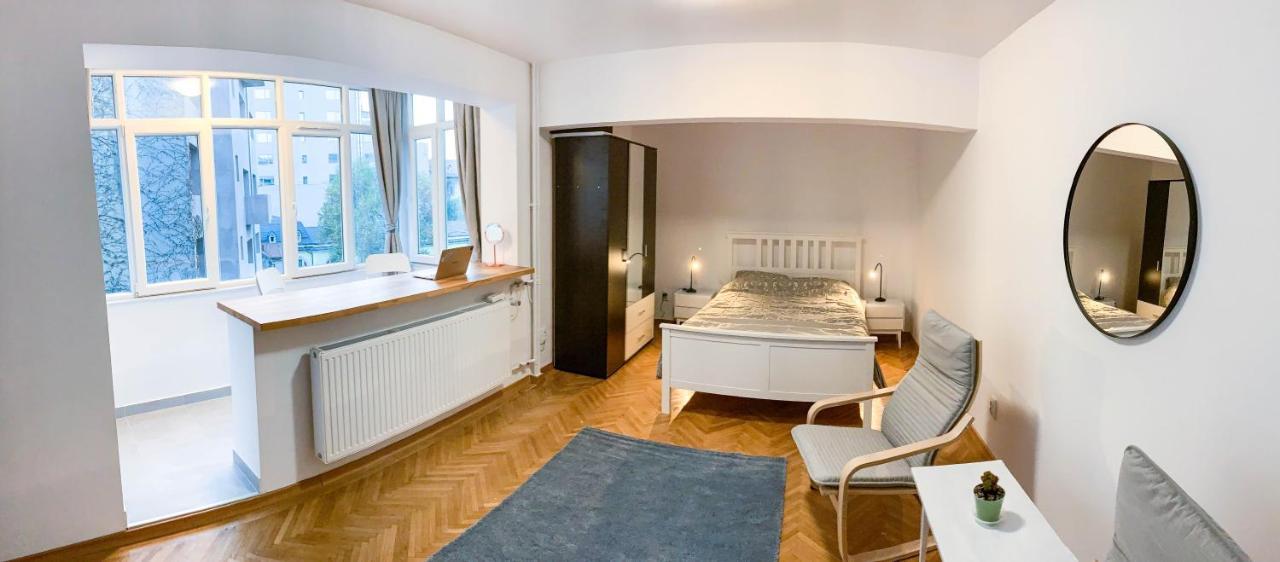 Luterana Studio Apartment Букурещ Екстериор снимка