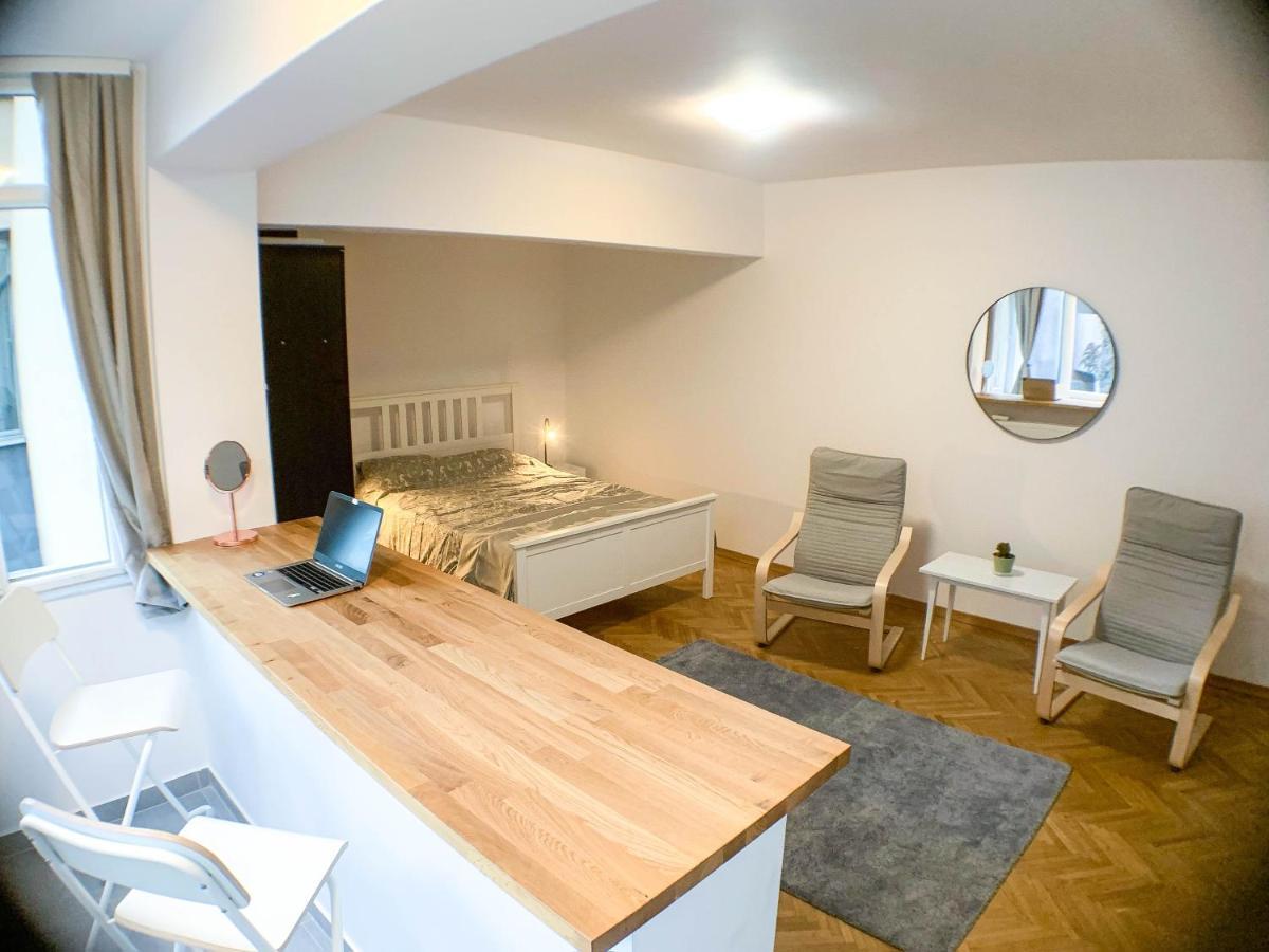 Luterana Studio Apartment Букурещ Екстериор снимка